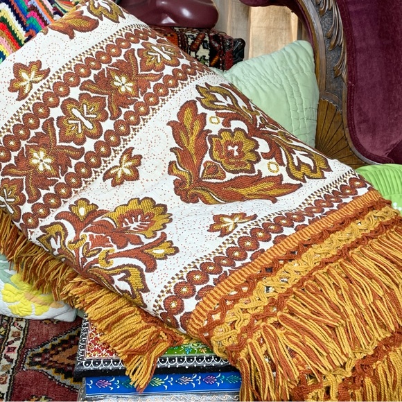 MCM Woven King Bedspread by Brentwood Originals - Picture 1 of 9